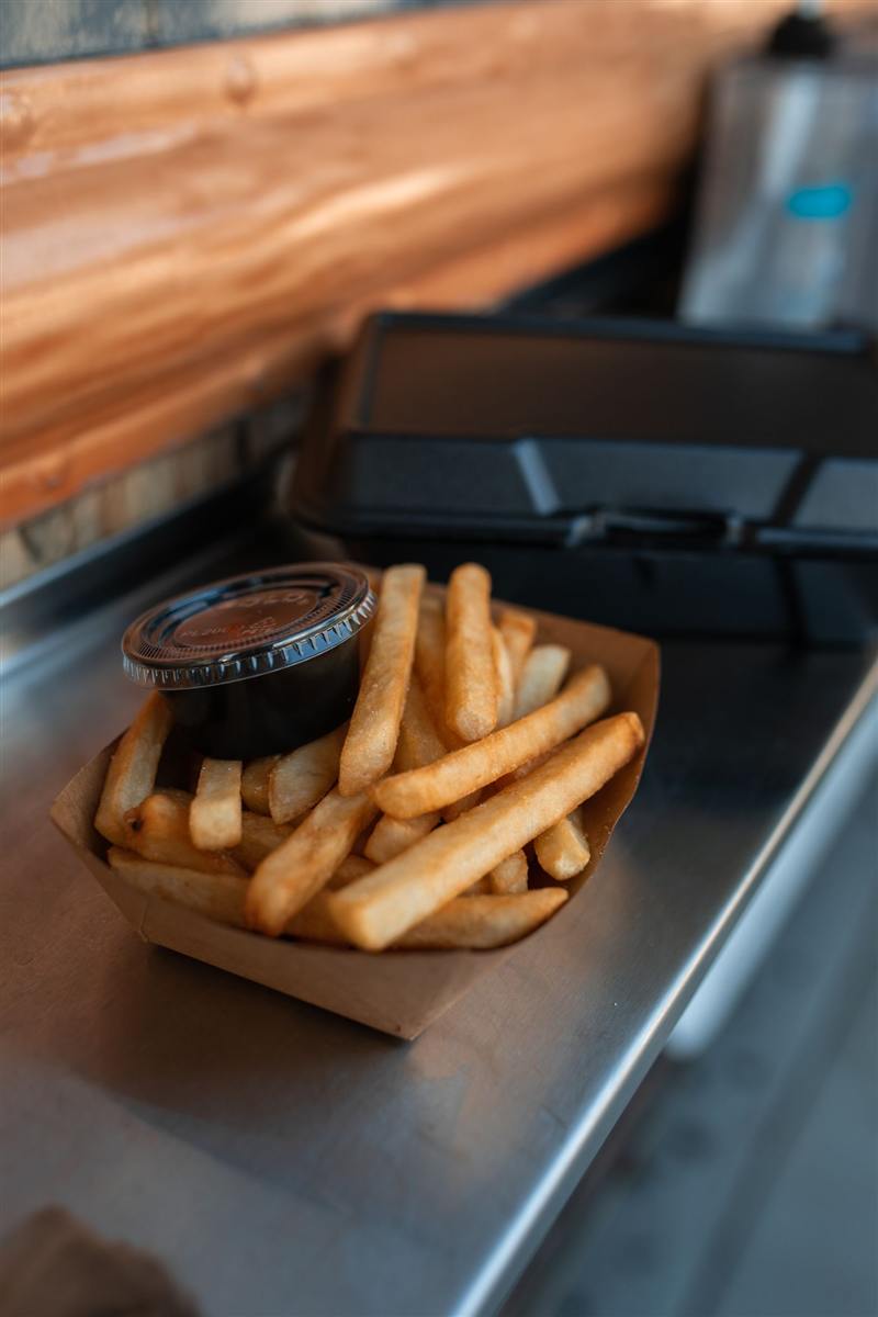 Cornet de frites dorées